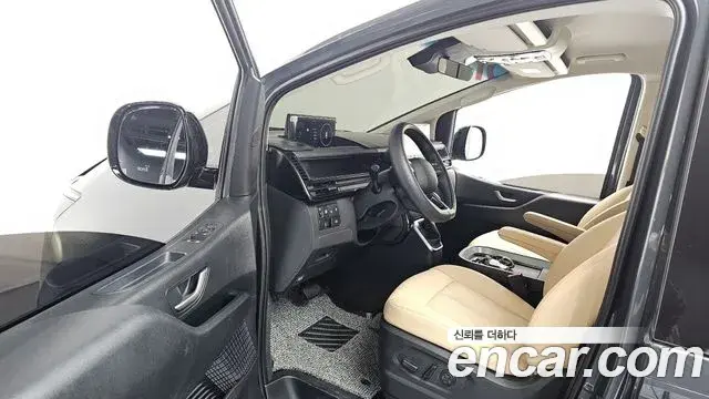 Hyundai Staria 2026 — Şəkil 3/31