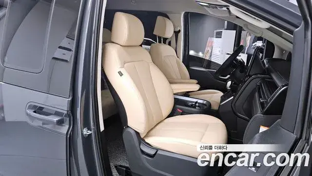 Hyundai Staria 2026 — Şəkil 9/31