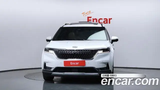 Kia Carnival 2021 — Фото 3/20