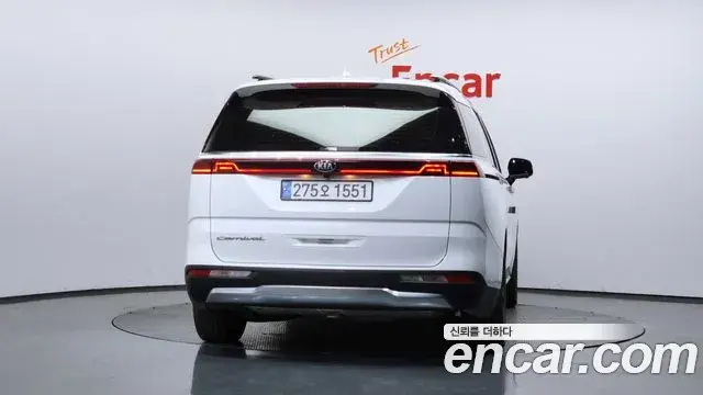 Kia Carnival 2021 — Фото 4/20