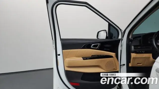 Kia Carnival 2021 — Şəkil 8/41