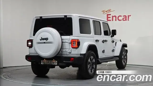 Jeep Wrangler 2019 — ფოტო 5/20