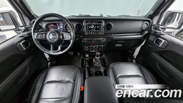 Jeep Wrangler 2019 — ფოტო 19/20