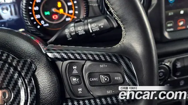 Jeep Wrangler 2019 — ფოტო 8/20
