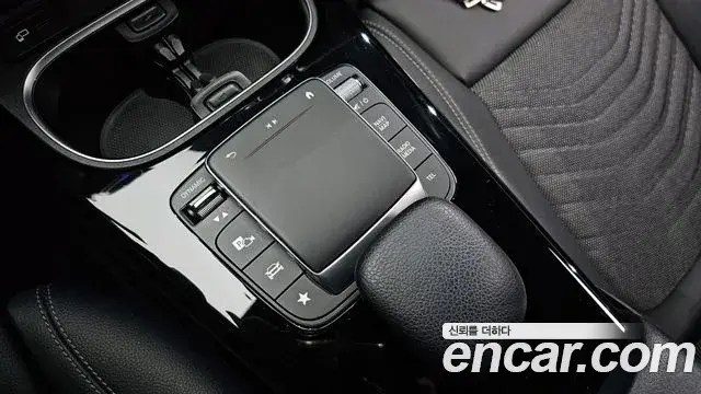Mercedes-Benz A-Class 2020 — Photo 9/20