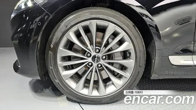 Kia The K9 2022 — ფოტო 19/30