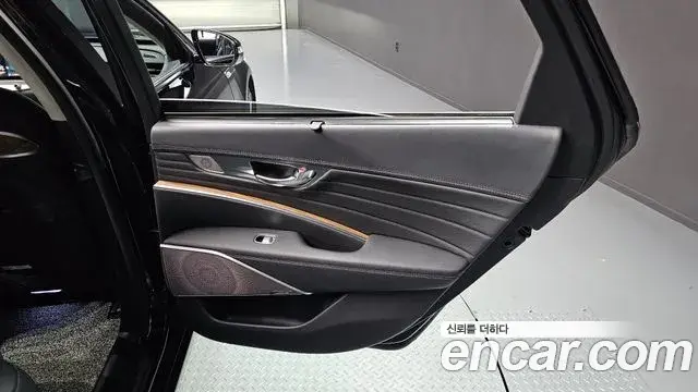 Kia The K9 2022 — ფოტო 24/30