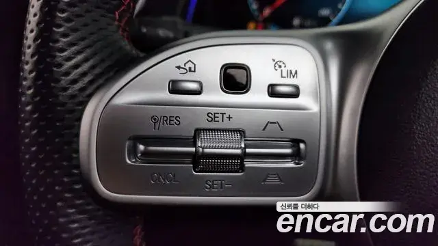 Mercedes-Benz GLB-Class 2020 — Şəkil 11/34
