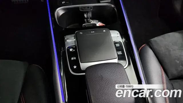 Mercedes-Benz GLB-Class 2020 — Şəkil 5/34