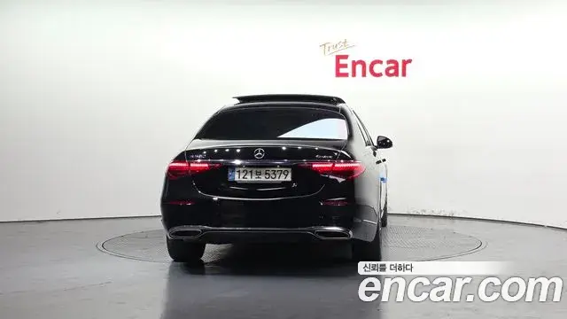 Mercedes-Benz S-Class 2022 — Photo 12/20
