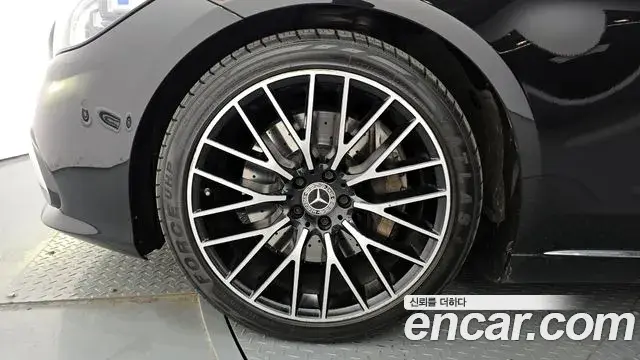 Mercedes-Benz S-Class 2022 — Photo 5/20