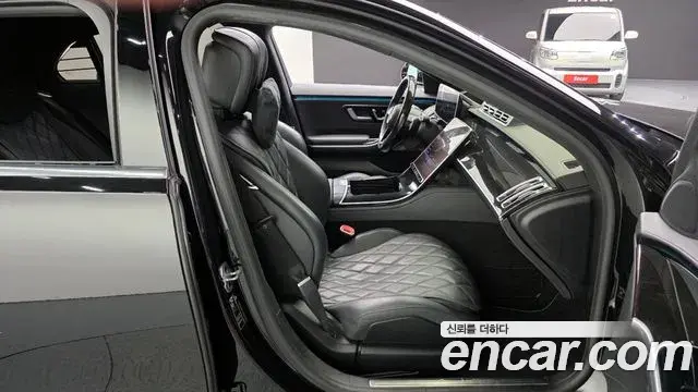 Mercedes-Benz S-Class 2022 — Photo 8/20