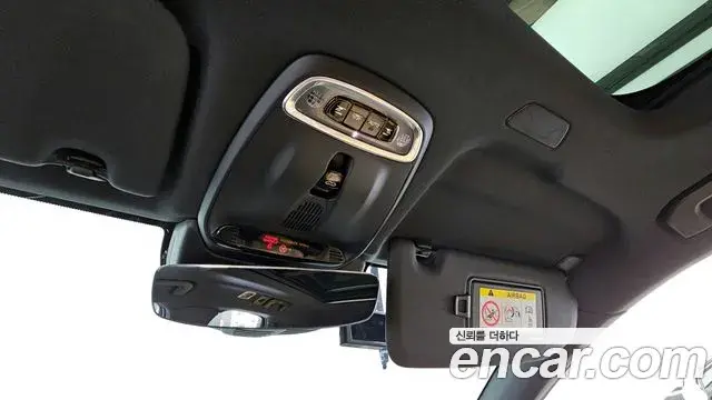 Volvo XC60 2021 — ფოტო 23/34