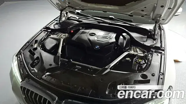 BMW 5 Series 2021 — Photo 9/20