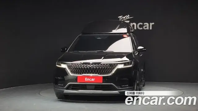 Kia Carnival 2023 — Фото 2/20