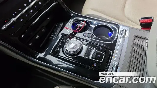 Kia Carnival 2023 — Фото 7/20