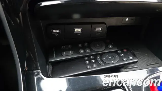 Kia Carnival 2023 — Şəkil 1/34