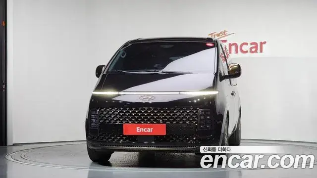 Hyundai Staria 2022 — Photo 18/20