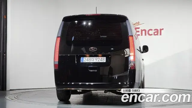 Hyundai Staria 2022 — Photo 10/20