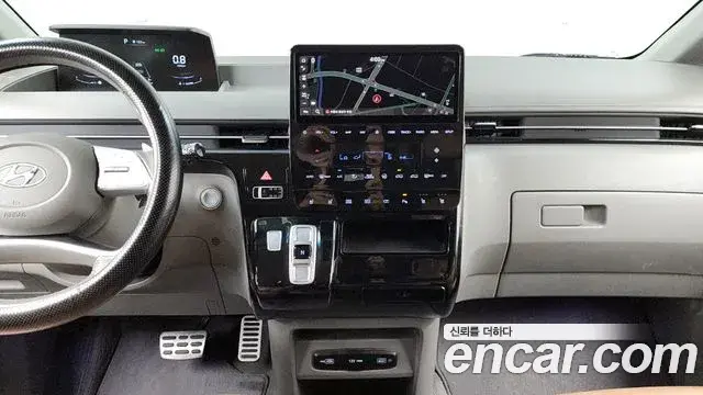 Hyundai Staria 2022 — Photo 4/20