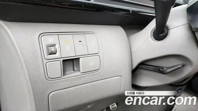 Hyundai Staria 2022 — Photo 19/20