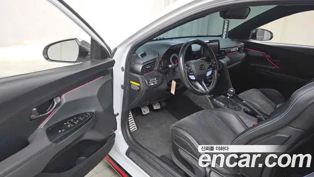 Hyundai Veloster 2020 — Photo 17/20