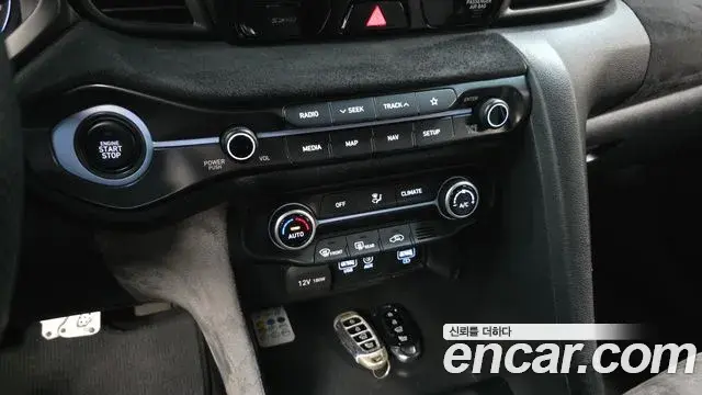 Hyundai Veloster 2020 — Photo 2/20