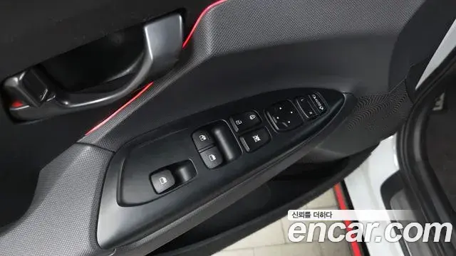 Hyundai Veloster 2020 — Photo 4/20