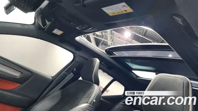 Volvo XC40 2018 — ფოტო 20/37