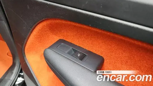 Volvo XC40 2018 — ფოტო 37/37