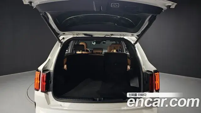 Kia Sorento 2021 — Фото 20/20