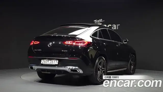 Mercedes-Benz GLE-Class 2021 — Фото 2/20