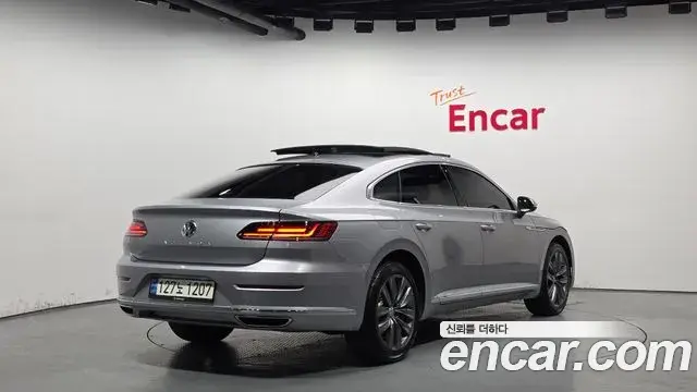 Volkswagen Arteon 2020 — Şəkil 22/34