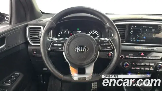 Kia Sportage The Bold 2021 — ფოტო 22/32