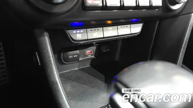 Kia Sportage The Bold 2021 — ფოტო 1/32