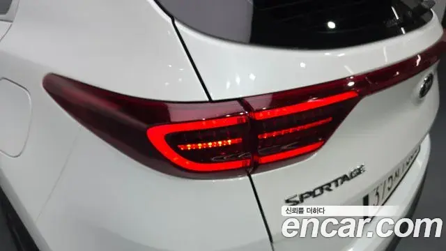 Kia Sportage The Bold 2021 — ფოტო 5/32