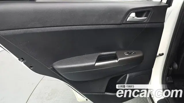 Kia Sportage The Bold 2021 — ფოტო 4/32