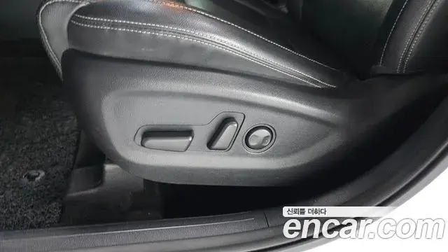 Kia Sportage The Bold 2021 — ფოტო 20/32