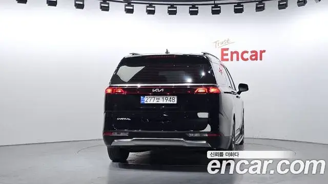 Kia Carnival 2023 — Фото 3/20