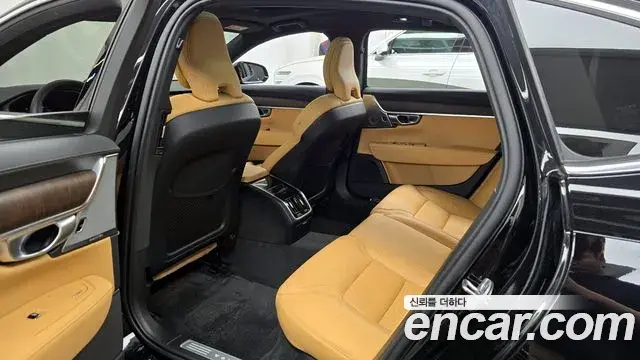Volvo S90 2023 — ფოტო 11/34