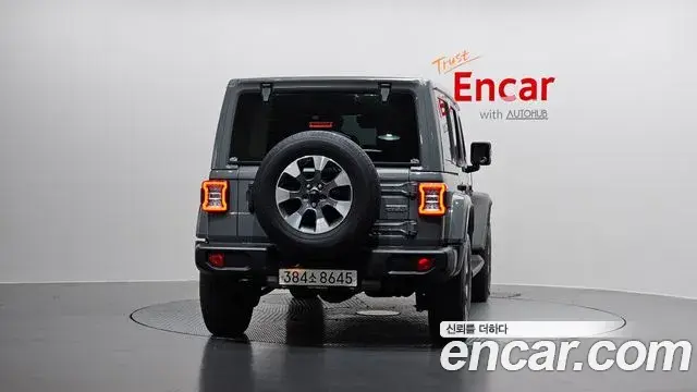 Jeep Wrangler 2021 — Photo 29/30