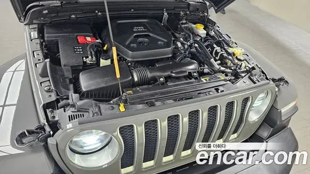 Jeep Wrangler 2021 — Photo 18/30