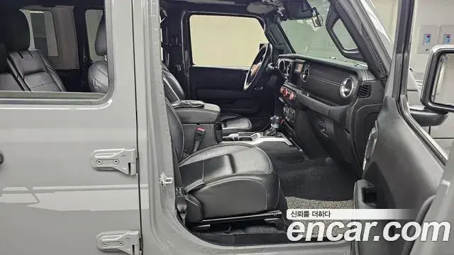 Jeep Wrangler 2021 — Photo 5/30