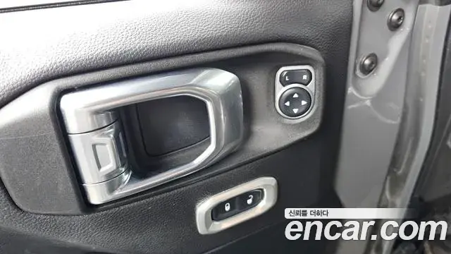 Jeep Wrangler 2021 — Photo 3/30
