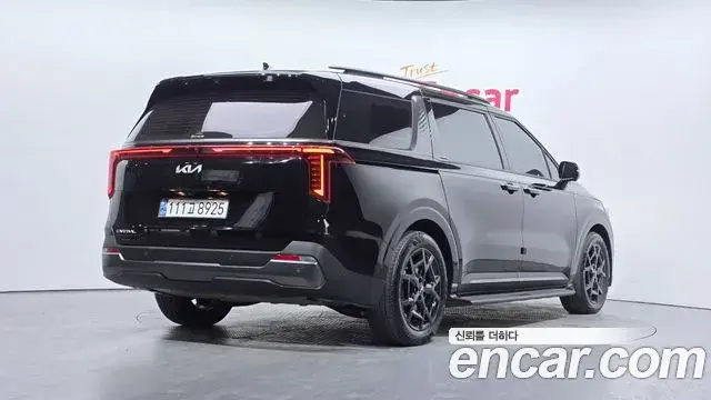 Kia Carnival 2024 — Фото 2/20