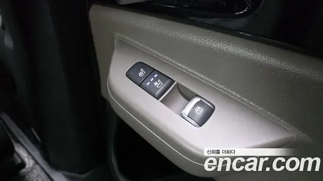 Kia Carnival 2024 — Фото 19/20