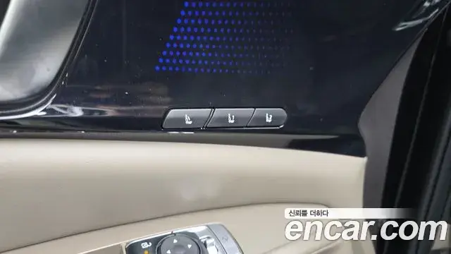 Kia Carnival 2024 — ფოტო 33/35