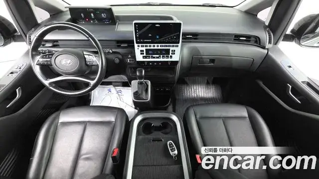 Hyundai Staria 2022 — Фото 7/20