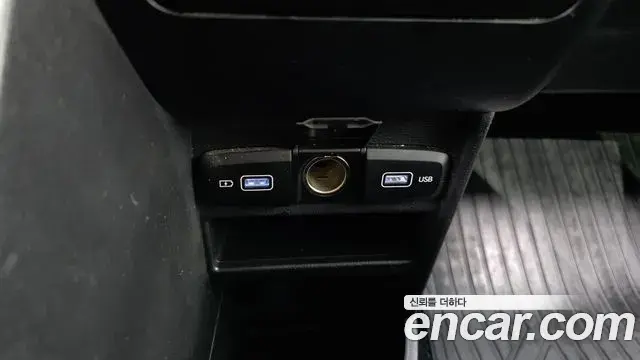 Hyundai Staria 2022 — Photo 22/31