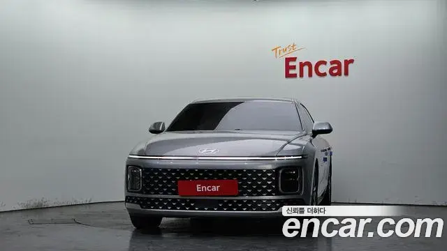 Hyundai Grandeur Hybrid 2023 — Photo 11/20